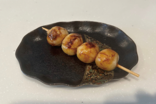 11.1(土)　たまの焼き団子サービス（先着５０名様）