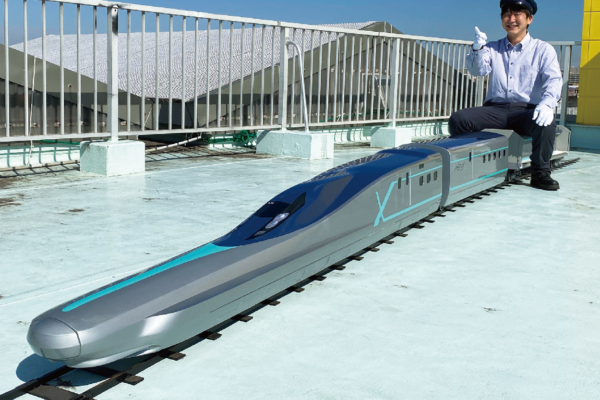 2.11（祝）　ミニ新幹線ALFAーX乗車会